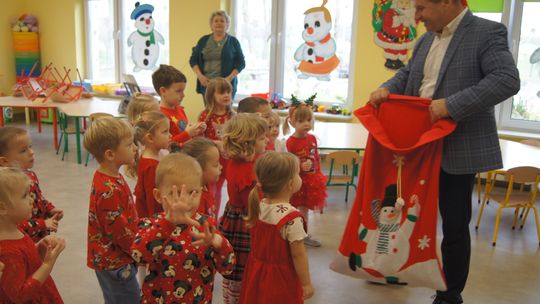 Gm. Kamień. Mikołaj dał prezenty nie tylko przedszkolakom [GALERIA ZDJĘĆ]