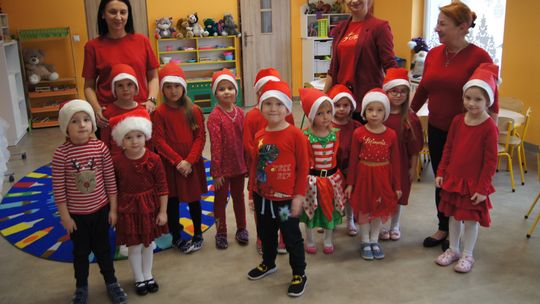 Gm. Kamień. Mikołaj dał prezenty nie tylko przedszkolakom [GALERIA ZDJĘĆ]