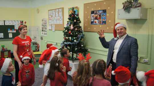 Gm. Kamień. Mikołaj dał prezenty nie tylko przedszkolakom [GALERIA ZDJĘĆ]