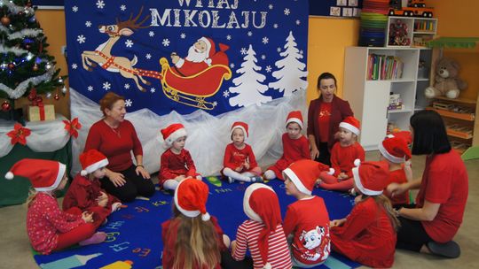 Gm. Kamień. Mikołaj dał prezenty nie tylko przedszkolakom [GALERIA ZDJĘĆ]