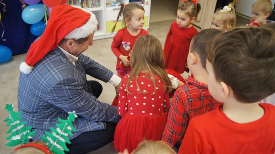 Gm. Kamień. Mikołaj dał prezenty nie tylko przedszkolakom [GALERIA ZDJĘĆ]