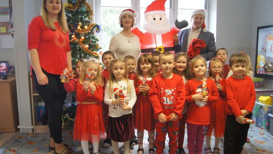 Gm. Kamień. Mikołaj dał prezenty nie tylko przedszkolakom [GALERIA ZDJĘĆ]