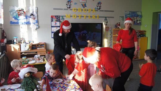 Gm. Kamień. Mikołaj dał prezenty nie tylko przedszkolakom [GALERIA ZDJĘĆ]