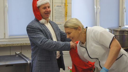 Gm. Kamień. Mikołaj dał prezenty nie tylko przedszkolakom [GALERIA ZDJĘĆ]