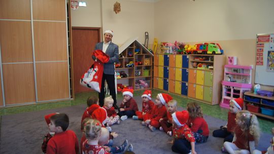 Gm. Kamień. Mikołaj dał prezenty nie tylko przedszkolakom [GALERIA ZDJĘĆ]