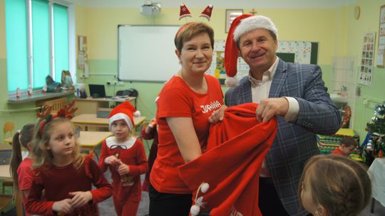 Gm. Kamień. Mikołaj dał prezenty nie tylko przedszkolakom [GALERIA ZDJĘĆ]