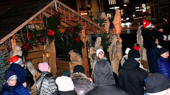 Krasnystaw. Iluminacje, prezenty, świąteczna atmosfera [GALERIA ZDJĘĆ]