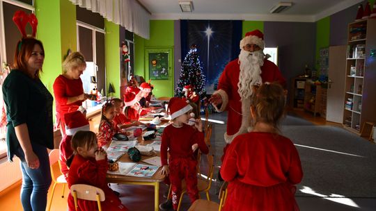 Krasnystaw. Iluminacje, prezenty, świąteczna atmosfera [GALERIA ZDJĘĆ]