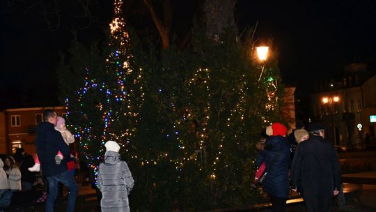 Krasnystaw. Iluminacje, prezenty, świąteczna atmosfera [GALERIA ZDJĘĆ]