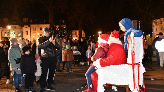 Krasnystaw. Iluminacje, prezenty, świąteczna atmosfera [GALERIA ZDJĘĆ]