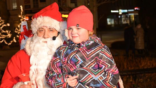 Krasnystaw. Iluminacje, prezenty, świąteczna atmosfera [GALERIA ZDJĘĆ]