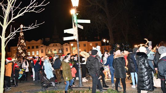 Krasnystaw. Iluminacje, prezenty, świąteczna atmosfera [GALERIA ZDJĘĆ]