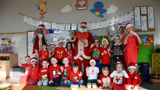 Krasnystaw. Iluminacje, prezenty, świąteczna atmosfera [GALERIA ZDJĘĆ]