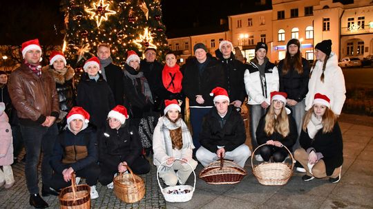Krasnystaw. Iluminacje, prezenty, świąteczna atmosfera [GALERIA ZDJĘĆ]