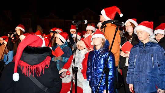 Krasnystaw. Iluminacje, prezenty, świąteczna atmosfera [GALERIA ZDJĘĆ]