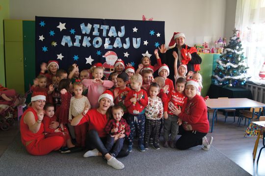 Gm. Kamień. Mikołaj dał prezenty nie tylko przedszkolakom [GALERIA ZDJĘĆ]