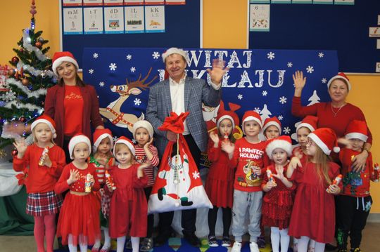 Gm. Kamień. Mikołaj dał prezenty nie tylko przedszkolakom [GALERIA ZDJĘĆ]