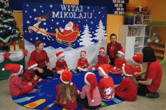 Gm. Kamień. Mikołaj dał prezenty nie tylko przedszkolakom [GALERIA ZDJĘĆ]