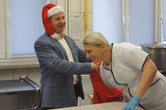 Gm. Kamień. Mikołaj dał prezenty nie tylko przedszkolakom [GALERIA ZDJĘĆ]