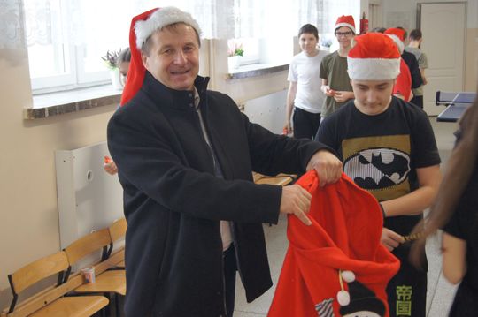Gm. Kamień. Mikołaj dał prezenty nie tylko przedszkolakom [GALERIA ZDJĘĆ]