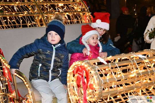 Krasnystaw. Iluminacje, prezenty, świąteczna atmosfera [GALERIA ZDJĘĆ]