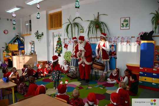 Krasnystaw. Iluminacje, prezenty, świąteczna atmosfera [GALERIA ZDJĘĆ]