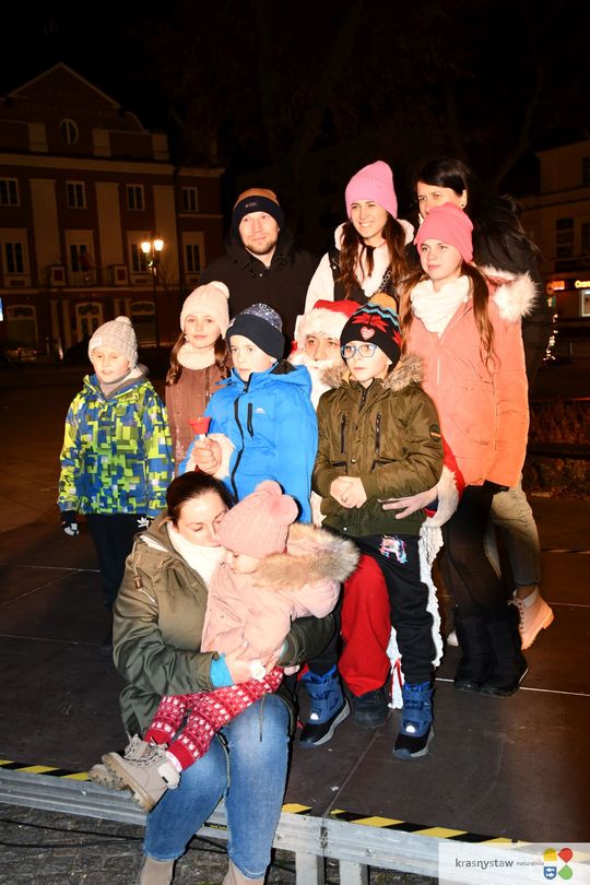 Krasnystaw. Iluminacje, prezenty, świąteczna atmosfera [GALERIA ZDJĘĆ]