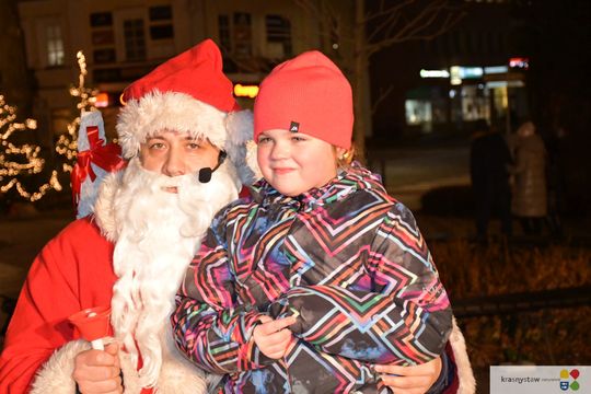 Krasnystaw. Iluminacje, prezenty, świąteczna atmosfera [GALERIA ZDJĘĆ]