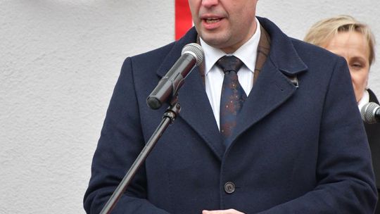 Odsłonięcie tablicy pamięci pomordowanych Żydów z Krasnegostawu [GALERIA ZDJĘĆ]