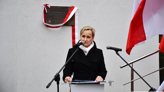 Odsłonięcie tablicy pamięci pomordowanych Żydów z Krasnegostawu [GALERIA ZDJĘĆ]