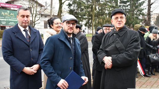 Odsłonięcie tablicy pamięci pomordowanych Żydów z Krasnegostawu [GALERIA ZDJĘĆ]