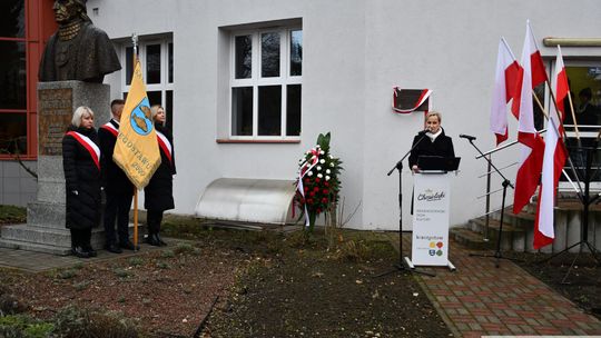 Odsłonięcie tablicy pamięci pomordowanych Żydów z Krasnegostawu [GALERIA ZDJĘĆ]