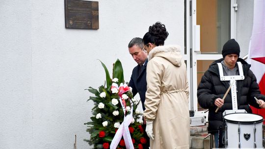 Odsłonięcie tablicy pamięci pomordowanych Żydów z Krasnegostawu [GALERIA ZDJĘĆ]