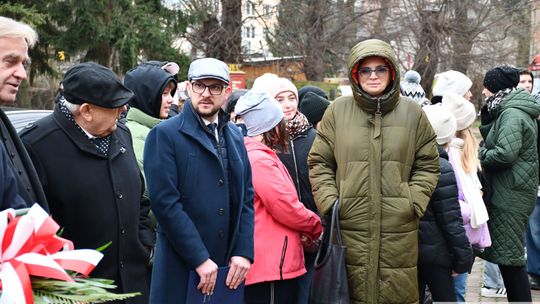 Odsłonięcie tablicy pamięci pomordowanych Żydów z Krasnegostawu [GALERIA ZDJĘĆ]