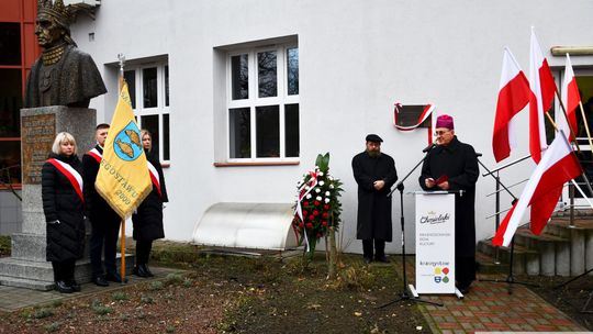 Odsłonięcie tablicy pamięci pomordowanych Żydów z Krasnegostawu [GALERIA ZDJĘĆ]