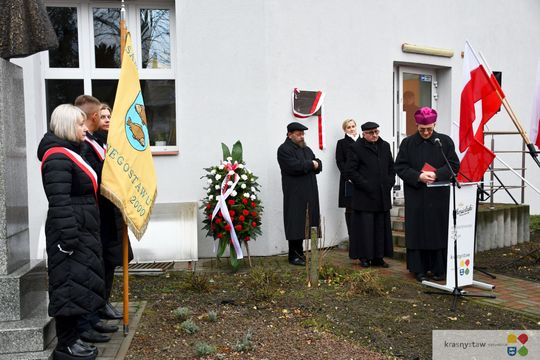 Odsłonięcie tablicy pamięci pomordowanych Żydów z Krasnegostawu [GALERIA ZDJĘĆ]