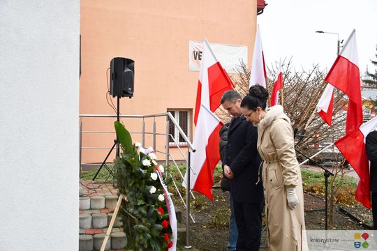 Odsłonięcie tablicy pamięci pomordowanych Żydów z Krasnegostawu [GALERIA ZDJĘĆ]