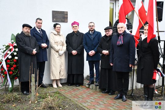 Odsłonięcie tablicy pamięci pomordowanych Żydów z Krasnegostawu [GALERIA ZDJĘĆ]