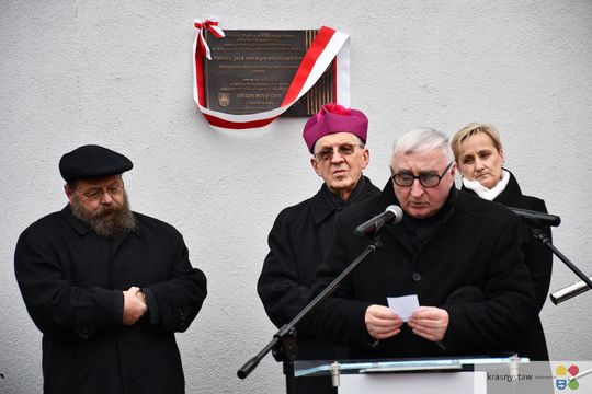 Odsłonięcie tablicy pamięci pomordowanych Żydów z Krasnegostawu [GALERIA ZDJĘĆ]
