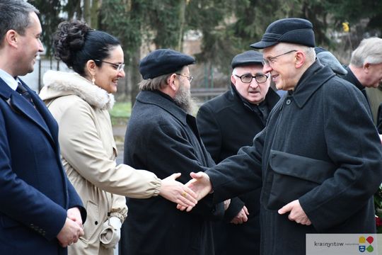 Odsłonięcie tablicy pamięci pomordowanych Żydów z Krasnegostawu [GALERIA ZDJĘĆ]