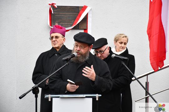 Odsłonięcie tablicy pamięci pomordowanych Żydów z Krasnegostawu [GALERIA ZDJĘĆ]