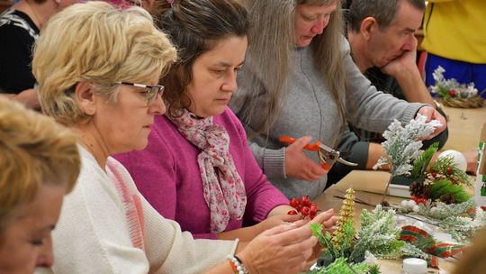 IV Maraton Ozdób Choinkowych w Środowiskowym Domu Samopomocy w Krasnymstawie [GALERIA ZDJĘĆ]