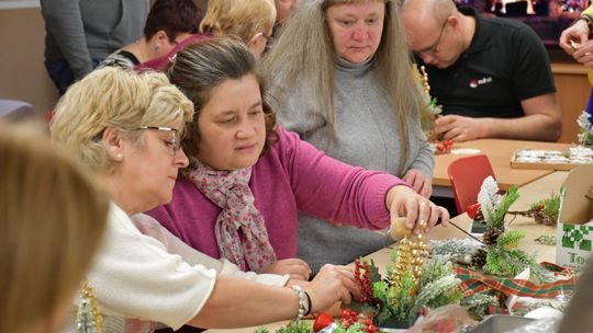 IV Maraton Ozdób Choinkowych w Środowiskowym Domu Samopomocy w Krasnymstawie [GALERIA ZDJĘĆ]