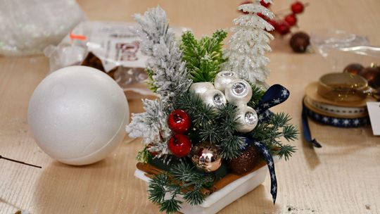 IV Maraton Ozdób Choinkowych w Środowiskowym Domu Samopomocy w Krasnymstawie [GALERIA ZDJĘĆ]