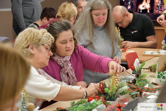 IV Maraton Ozdób Choinkowych w Środowiskowym Domu Samopomocy w Krasnymstawie [GALERIA ZDJĘĆ]
