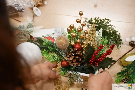 IV Maraton Ozdób Choinkowych w Środowiskowym Domu Samopomocy w Krasnymstawie [GALERIA ZDJĘĆ]