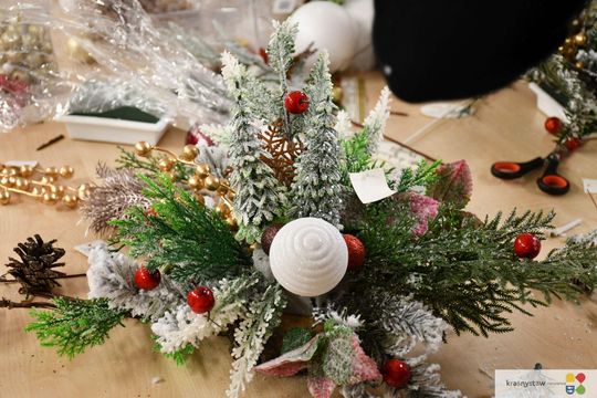 IV Maraton Ozdób Choinkowych w Środowiskowym Domu Samopomocy w Krasnymstawie [GALERIA ZDJĘĆ]