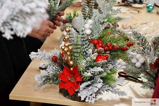 IV Maraton Ozdób Choinkowych w Środowiskowym Domu Samopomocy w Krasnymstawie [GALERIA ZDJĘĆ]