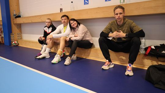 Gm. Leśniowice. Zbierali "Paczuszki dla Maluszków". Charytatywny turniej siatkówki [GALERIA ZDJĘĆ]