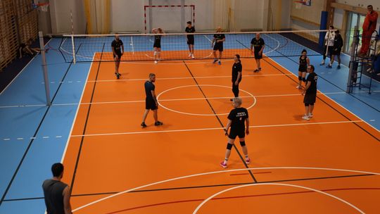 Gm. Leśniowice. Zbierali "Paczuszki dla Maluszków". Charytatywny turniej siatkówki [GALERIA ZDJĘĆ]